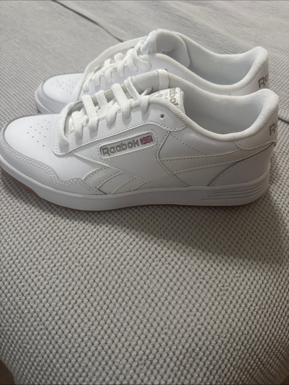 Reebok Men’s White Low-Top Leather Sneakers